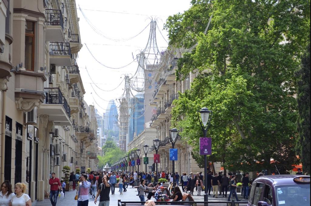 Check-In Apartment Near Fountain Square Vidadi Str Baku Exterior photo