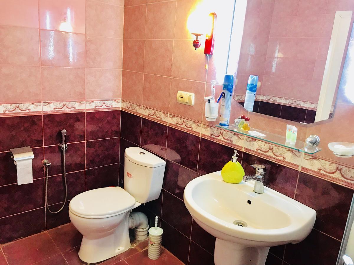 Check-In Apartment Near Fountain Square Vidadi Str Baku Exterior photo